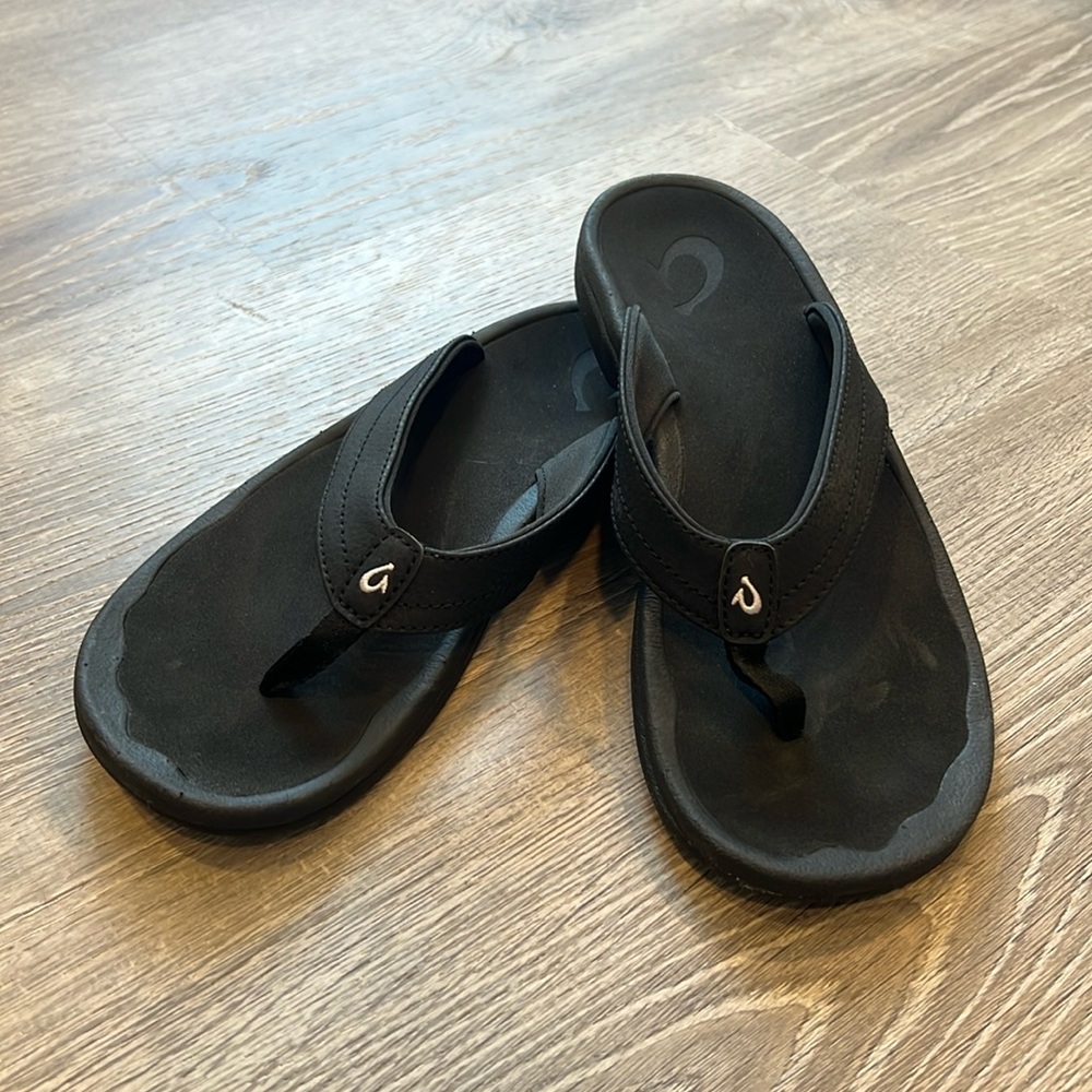 OluKai ‘Ohana Women’s Size 8